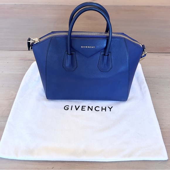 Givenchy Medium Blue Antigona - Picture 3 of 17